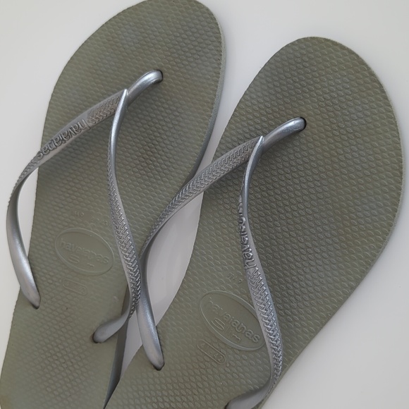 Havaiana Slim flip flops in silver - Picture 3 of 6